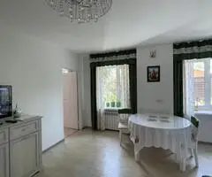 3 kambarių, 53 m², Namas mūrinis - renovuotas