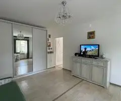 3 kambarių, 53 m², Namas mūrinis - renovuotas
