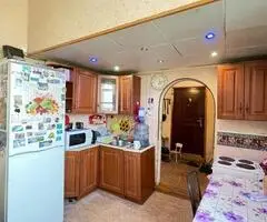 Parduodamas 2 miegamųjų dviaukštis butas