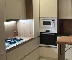 parduodamas šviesus, jaukus trijų kambarių butas moderniame name